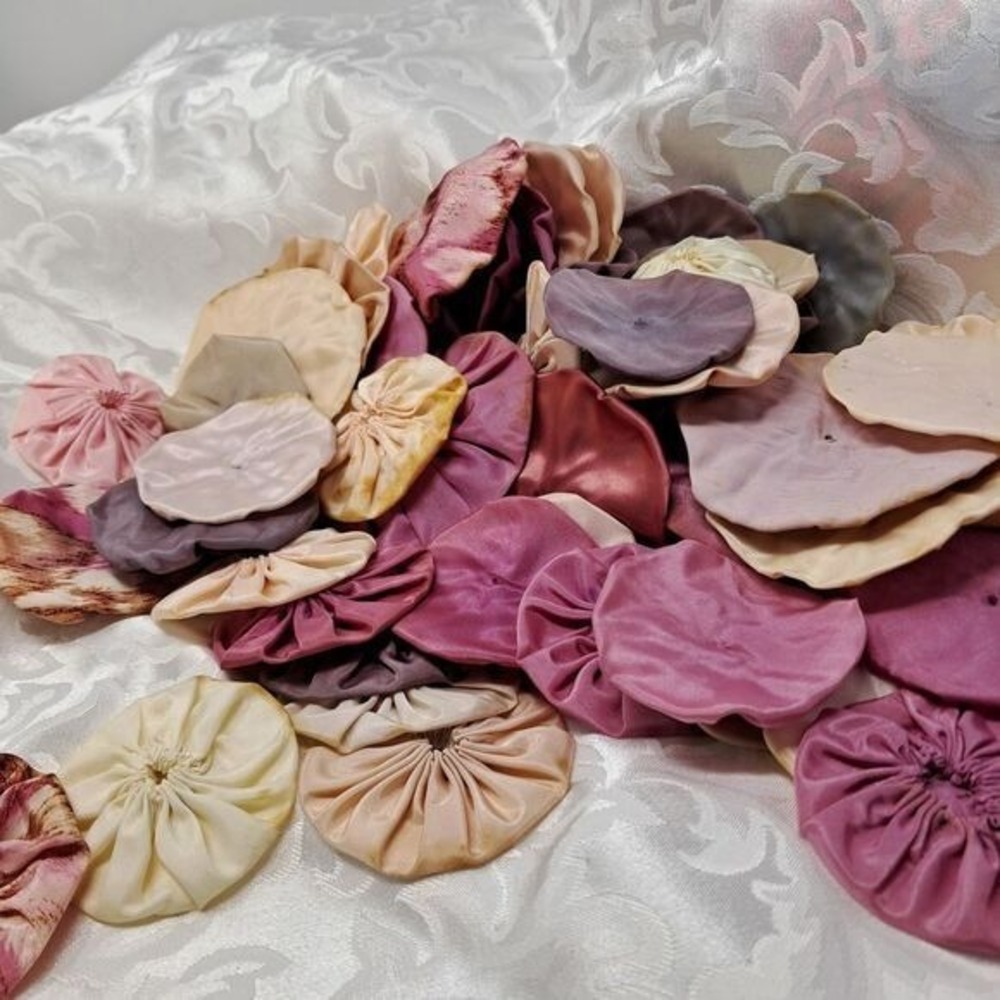 Vintage‎ satin yo yos HANDMADE VARIOUS SIZES APPROX 65 IN BUNDLE